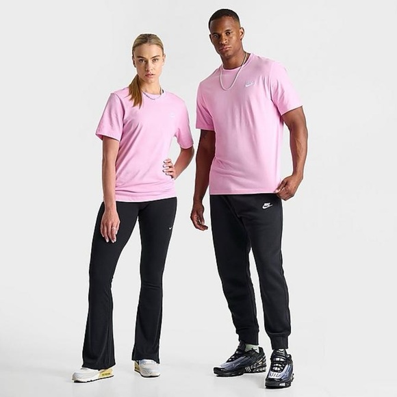 NEW NIKE SPORTSWEAR CLUB T-SHIRT - Pink with embroidered Swoosh logo - Picture 9 of 9